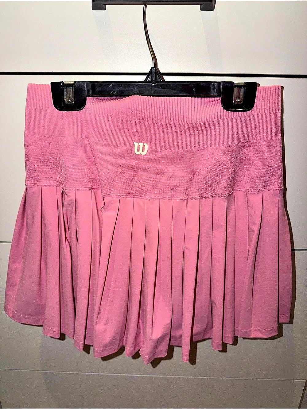 Wilson midtown wrap  Pleated Skirt in Pink medium
